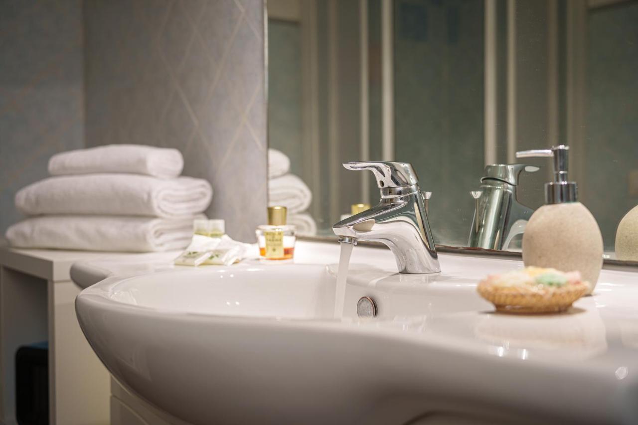 Sunplace Marina Каляри Екстериор снимка